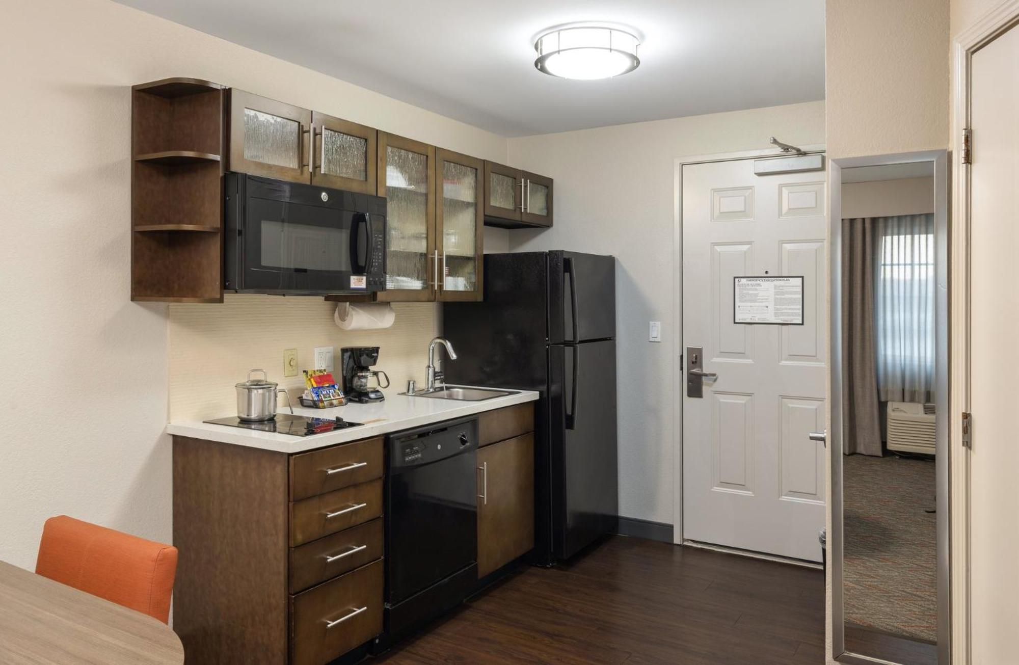 Candlewood Suites Anaheim - Resort Area By Ihg Exterior foto