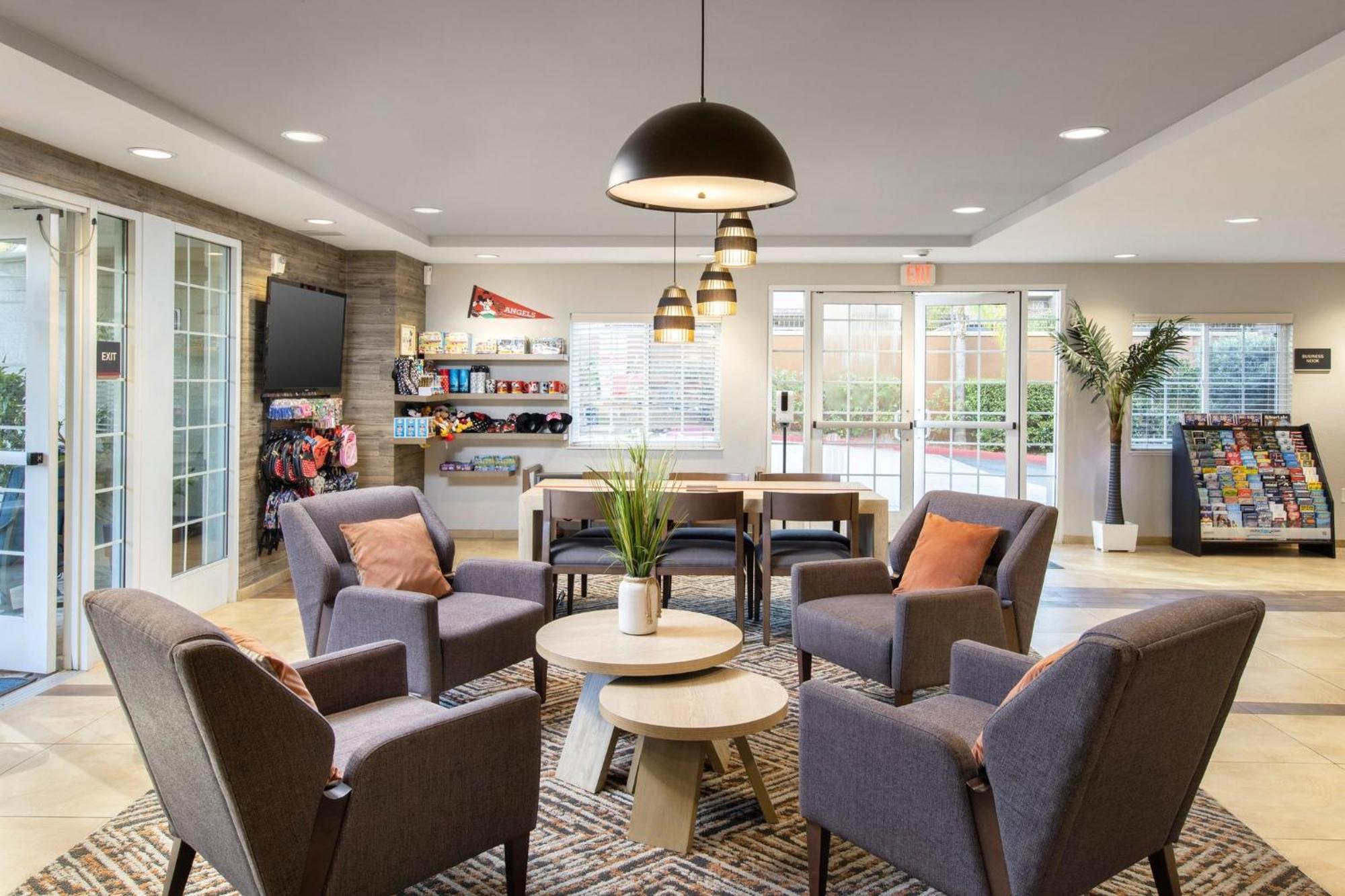 Candlewood Suites Anaheim - Resort Area By Ihg Exterior foto